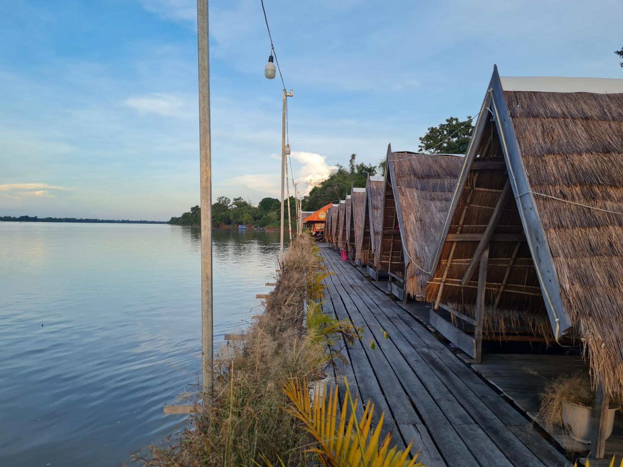 Savet Guesthouse Stoeng Treng Экстерьер фото